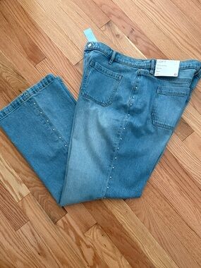 New size 32 petite LOFT Light Blue high rise wide leg Jeans with Stud Detail